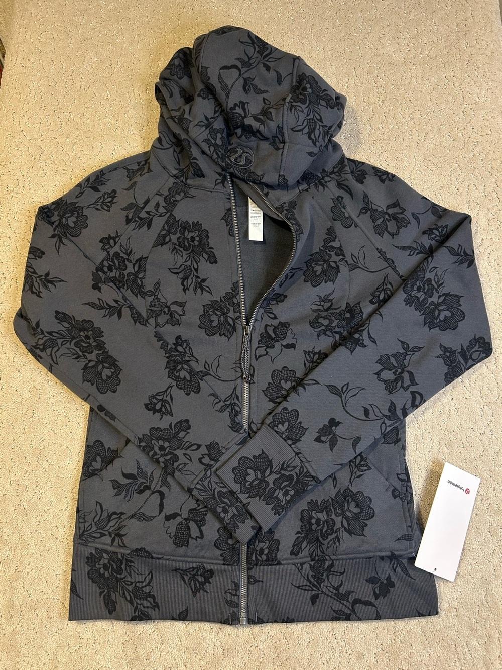 NWT Lululemon Women’s Size 10 Scuba Full Zip Hoodie Black Floral